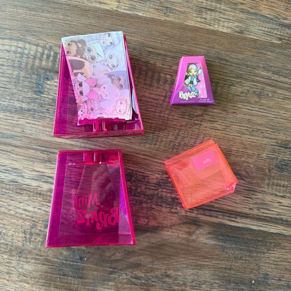 Bratz Mini Makeup Set - 2 per pack